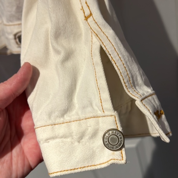 Off white jean jacket, good condition, no rips, no stains - Picture 5 of 5